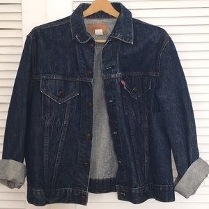 Large Levi’s denim jacket in excellent condition